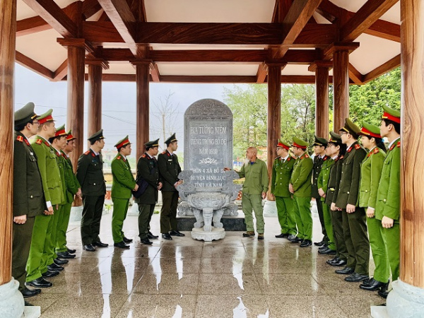 Đoàn thanh niên Công an tỉnh: Tham quan, học tập truyền thống nhân kỷ niệm 93 năm ngày thành lập Đảng Cộng sản Việt Nam