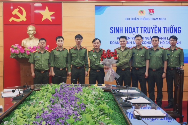 Chi đoàn Phòng Tham mưu Công an tỉnh sôi nổi các hoạt động trong Tháng Thanh niên năm 2024