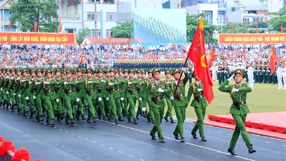 Phòng Công tác Đảng và công tác chính trị; Phòng Tổ chức cán bộ, Công an tỉnh: Sinh hoạt chính trị nhân dịp kỷ niệm 70 năm Chiến thắng Điện Biên Phủ