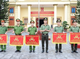 Đăng Ký Vn88: Trang Chủ
: Trao Cờ thi đua xuất sắc cho 5 đơn vị dẫn đầu phong trào thi đua quý III/2022